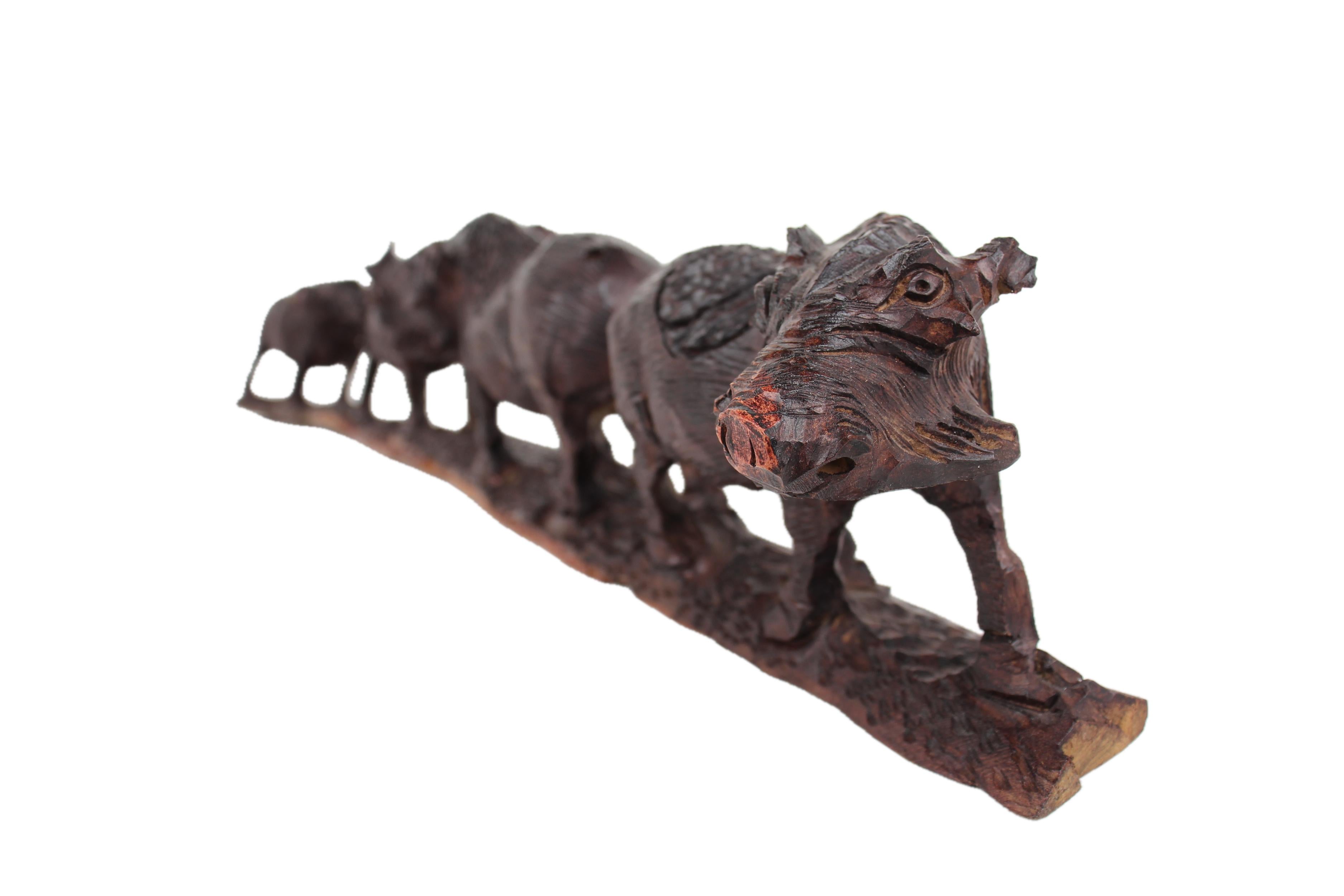 Chichewa Tribe Wooden Warthog Family ~5.5" Tall - New 2025 - Wooden and Basket Artifacts