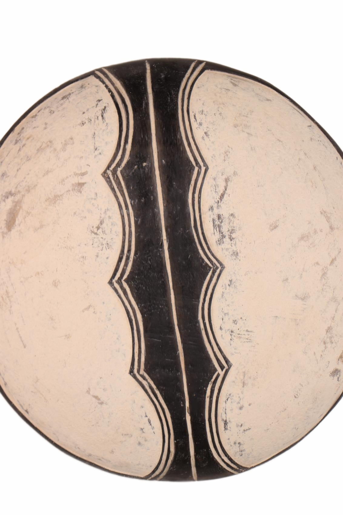Bamileke Tribe Oval Shaped Wooden Shield ~20.1" Tall (New 2026) - Sculpture & Statuary